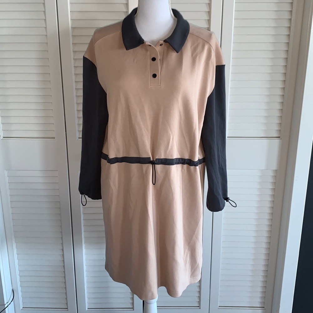 LIT Activewear Women’s Tan and Dark Gray Dress Pullover Snap Front Size Large